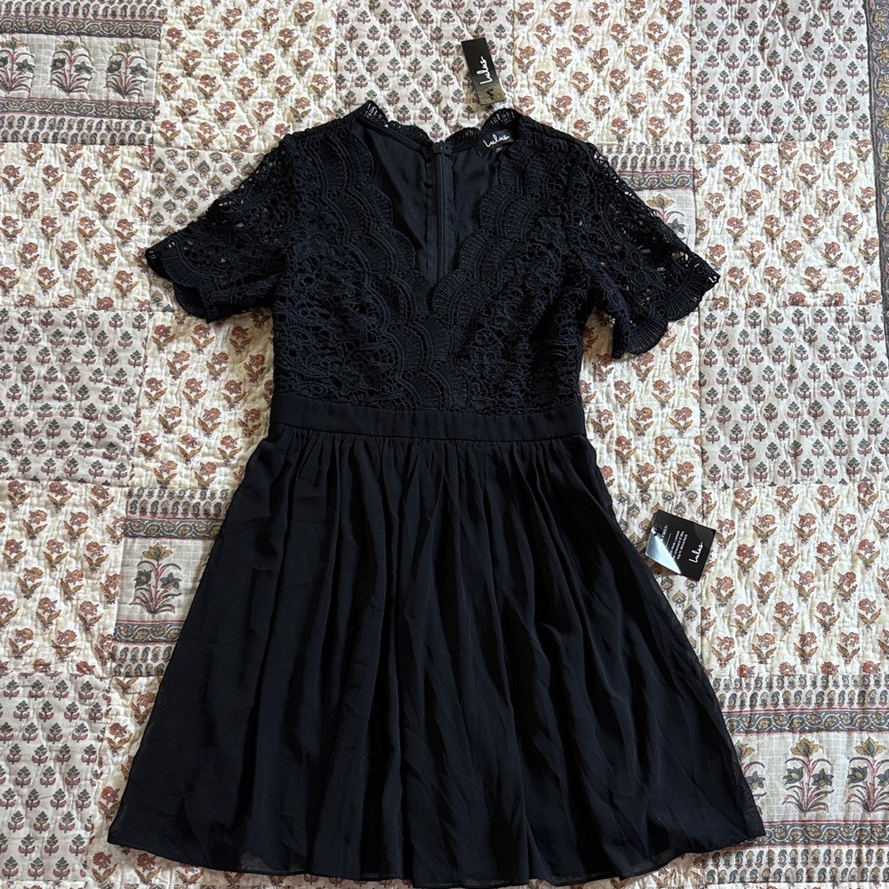 Lulu's Little Black Dress